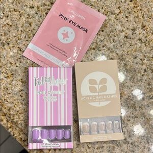 Red Aspen Nail Dashes and Pink Eye Mask Set